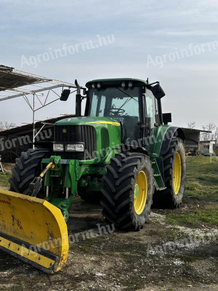 John Deere 6920