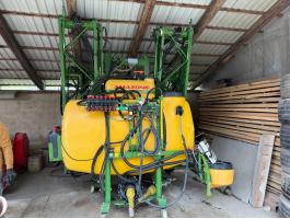 Amazone UF 1000/21 vegyszerező/permetező