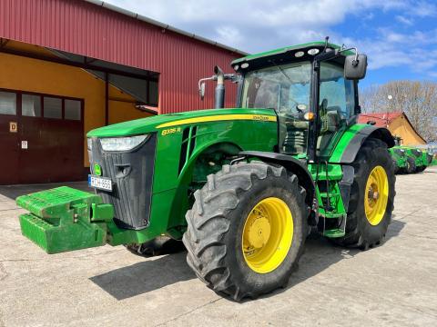John Deere 8335 R traktor új motorral