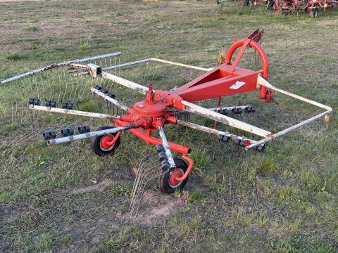 KUHN függesztett rendképző,  rendkezelő,  rendsodró