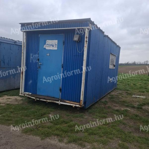 Konténerek raktár iroda