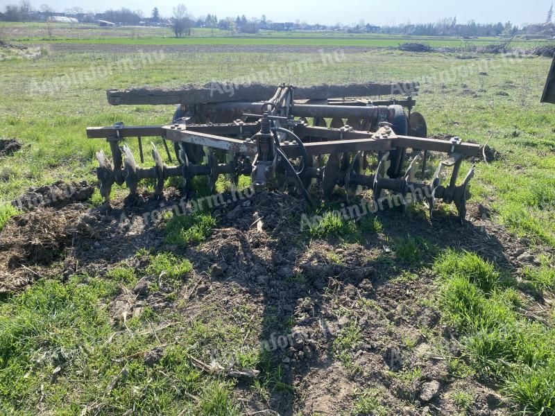 X t tárcsa eladó elöl új lapokkal