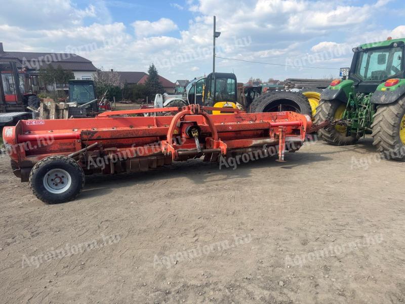 KUHN NK 4801 .. 4,8 MÉTERES SZÁRZÚZÓ,  MULCSOZÓ