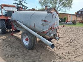 Szippantó 4000 literes horganyzott tartályos alsó húzós