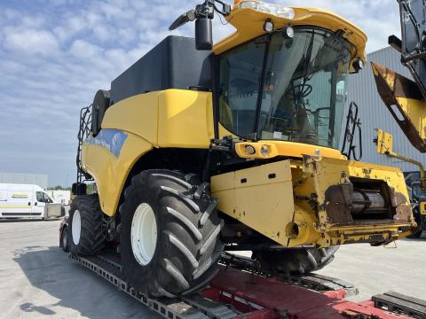 Eladó New Holland CR 9070