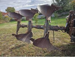 Rabewerk 3 fejes váltvaforgató eke