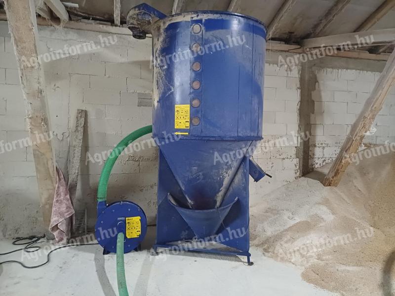 Felszívó daráló Takarmánykeverők BOMBA ÁRAK