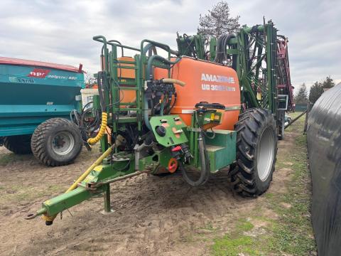 Amazone Ug 3000/24 vontatott permetező