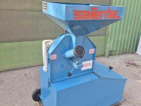 Terménydaráló,  Új,  380 V.,  4 Kw