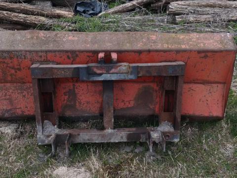 Homlokrakodó kanál MTZ 1m3