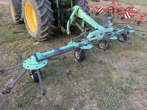 DEUTZ-FAHR 5, 5m-es függesztett rendterítő,  rendkezelő