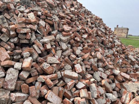 Bontott tégla eladó