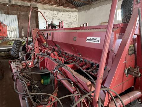 Kühne 6210 vetőgép