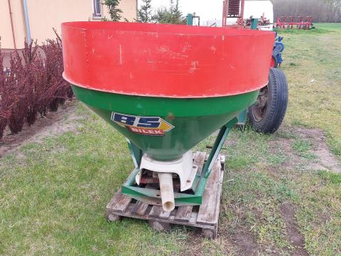 Eladó BS 505 lengőcsöves műtrágyaszóró Eladó BS 505 lengőcsöves műtrágyaszóró