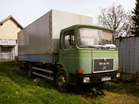 MAN teherautó eladó – 1988, 220 LE, 15 tonnás, cserefelépítményes