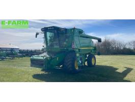 John Deere T 660
