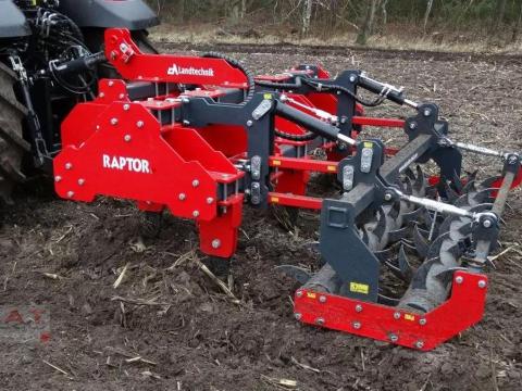 DA Landtechnik Raptor 7 típusú középmélylazító