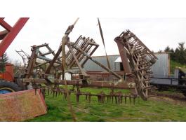 Négy levelű fogasos kombinátor