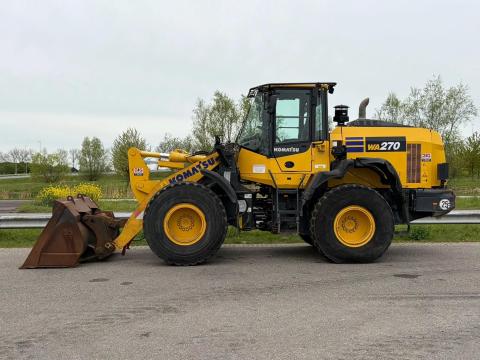 Komatsu WA270-8E0 / 2021 / 11795 üzemóra / Lízing 20%-tól