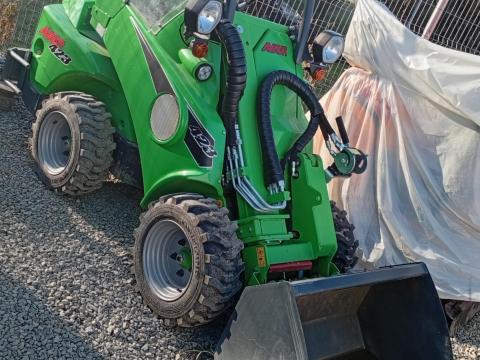 Avant munkagép kevés munkaórával eladó