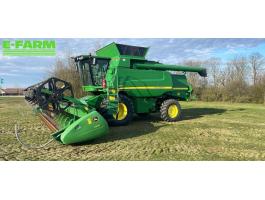 John Deere T 670