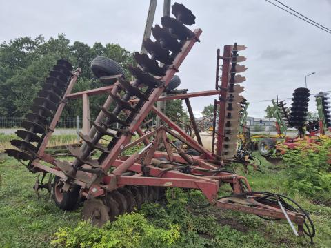 9,8 méteres IH tárcsa