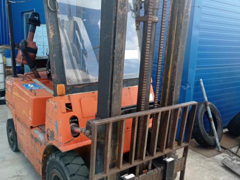 Eladó DV1786 Targonca Alkatrésznek Eladó DV1786 Targonca Alkatrésznek