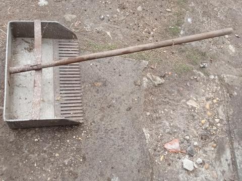 Fésűs kamillaszedő eladó Kiskunfélegyházán