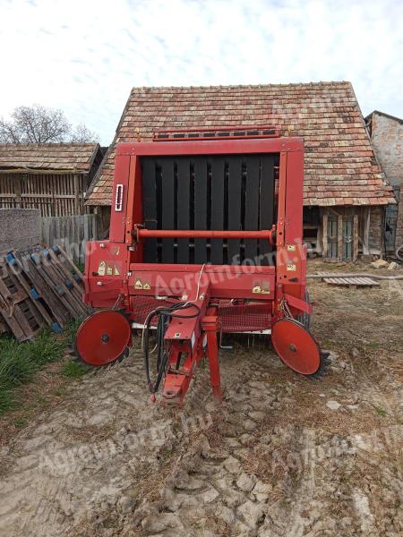 Hesston bálázó eladó