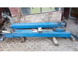 Csápos emelő Hofmann 2,5t hibás