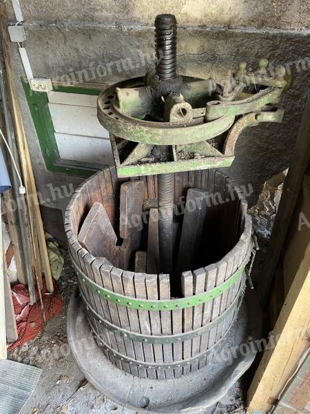 Hagyományos szőlőprés