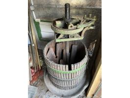 Hagyományos szőlőprés