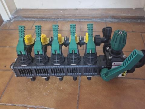 Bertolini Multi control kézi permetező vezérlő 5 szakasszal Bertolini Multi control kézi permetező vezérlő 5 szakasszal