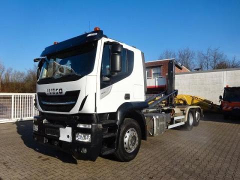 Iveco AT260S40 6x2 / 2017 / 283 500 km / Lízing 20%-tól Iveco AT260S40 6x2 / 2017 / 283 500 km / Lízing 20%-tól