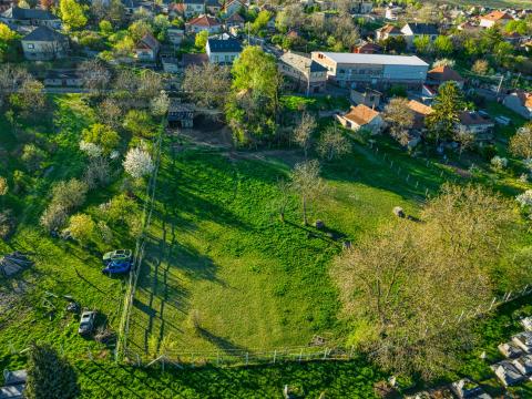 Kettő telek Abasáron Kettő telek Abasáron