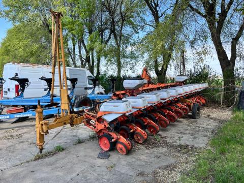 KUHN MAXIMA 12 soros szemenként vetőgép KUHN MAXIMA 12 soros szemenként vetőgép