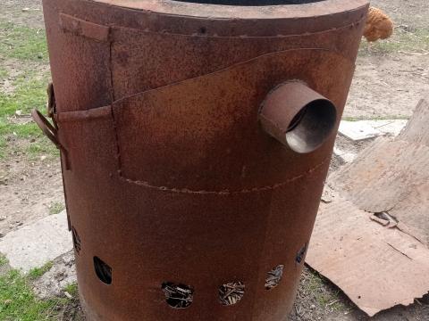 Üstház (billenthető) és bogrács eladó Kiskunfélegyházán