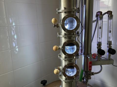 Egylépcsős (igazi aroma-tornyos) pálinkafőző 95l Profi