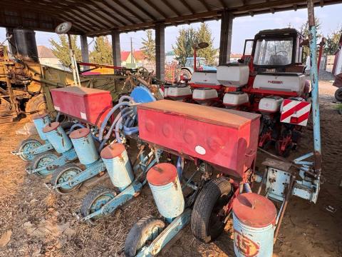 SPC 6 soros kukorica vetőgép műtrágyaszóró adapterrel együtt eladó