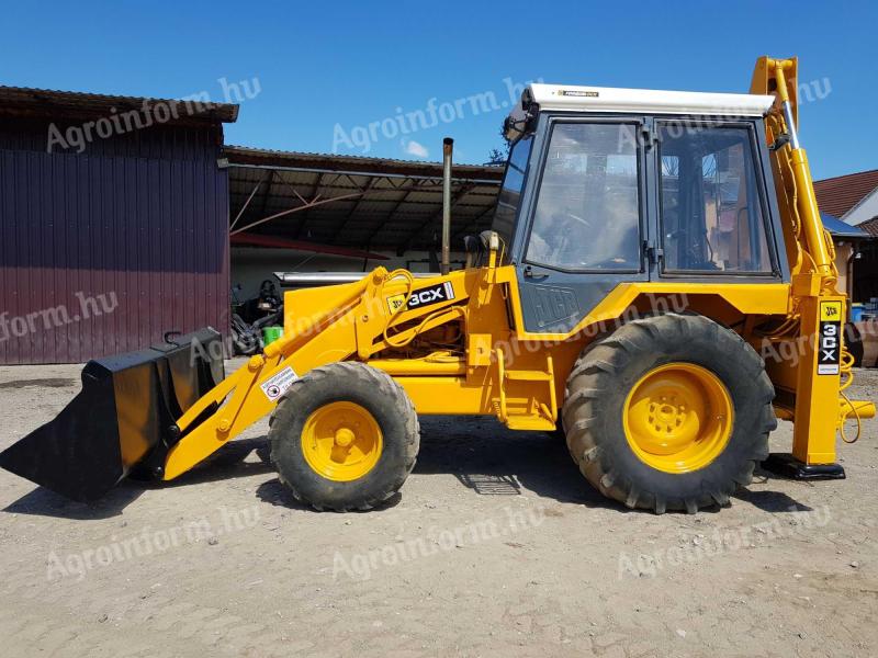 JCB 3CX.
