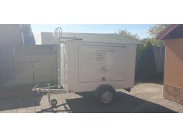 Drón kiszolgáló egység egyedi utánfutóval