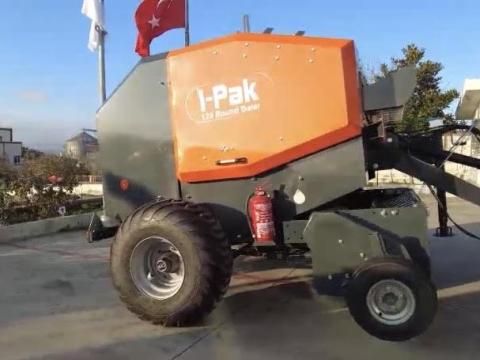 Új Paksan I-Pak szeletelős fixkamrás,  tömörítő hengeres körbálázó készletről azonnal elérhető – nagyon jó ár/érték arány