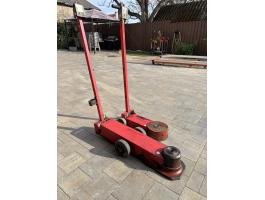 Autó munkagép emelők eladók