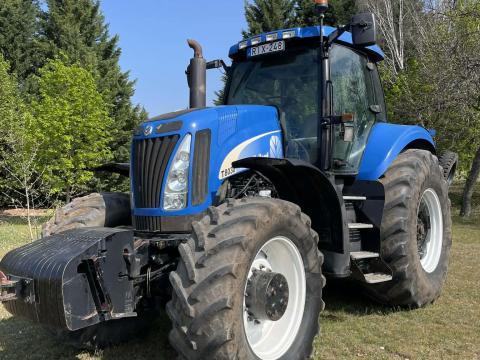New Holland T8030 traktor és váltvaforgató mélyszántó eke