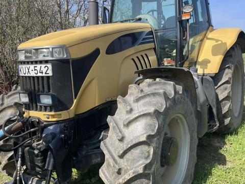 Challenger 656 B traktor