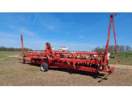 Kuhn Maxima 12 soros vetőgép