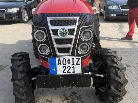 Japán kis traktor VST 929 DI EGT Yanmar,  Iseki,  Kubota,  Mitsubishi