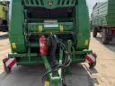John Deere V451R bálázó, változó kamrás