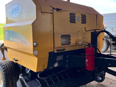 New Holland BR560A