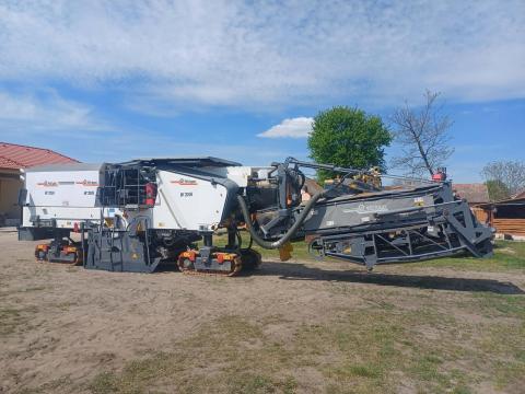 Wirtgen W210i típusú burkolatmaró